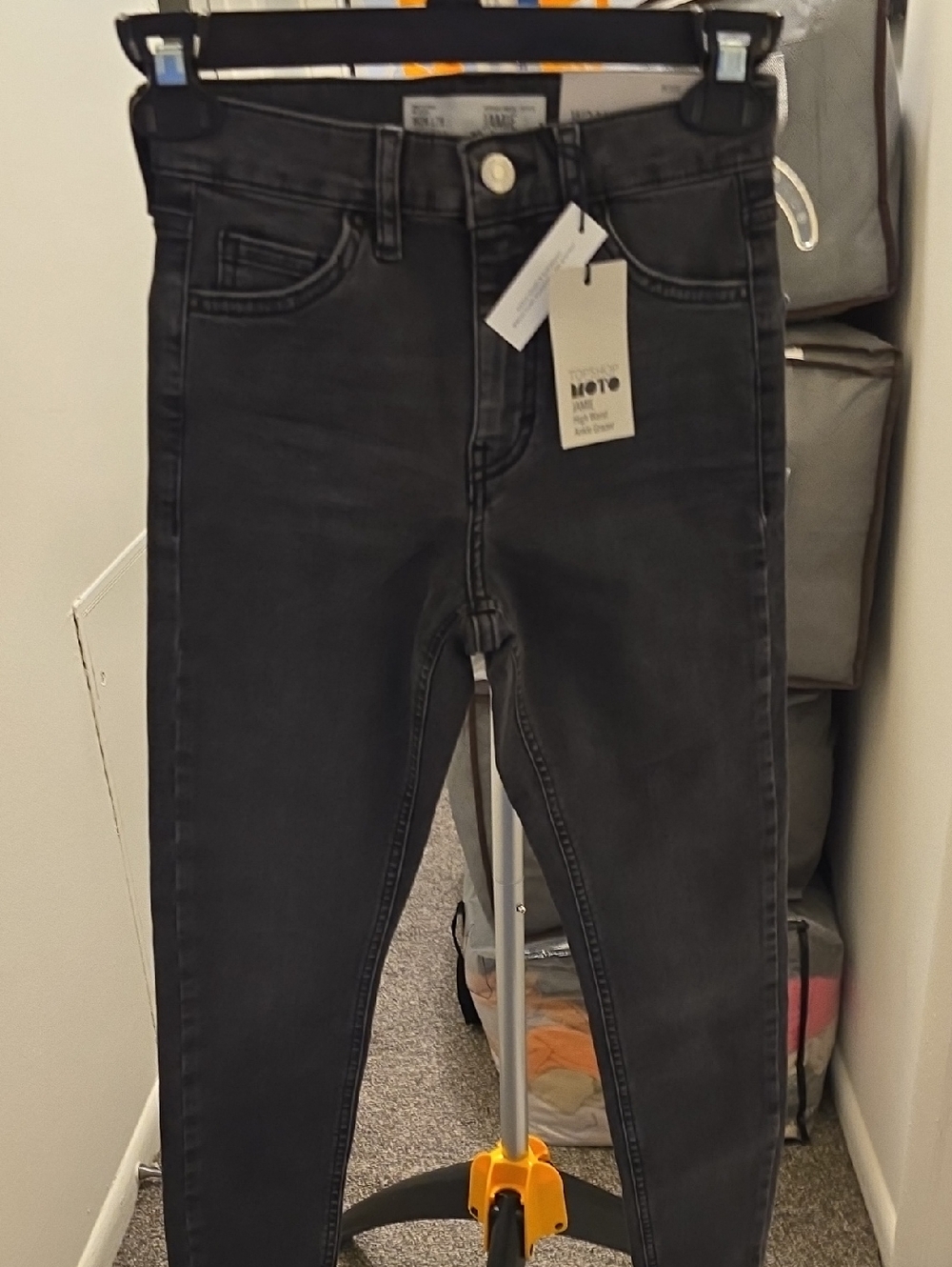 NWT Topshop Jamie Petite High-Rise Skinny Jeans in Washed Black